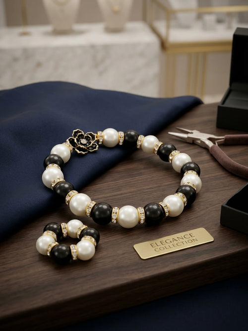 Handmade Black & White Beaded Bracelet⠋